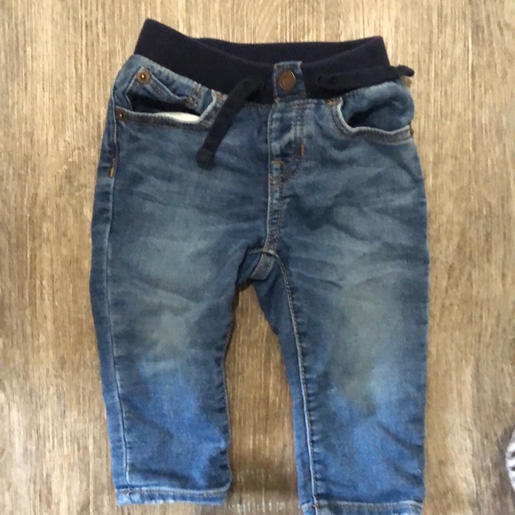 Gap jeans 6-12 months - Picture 1 of 2